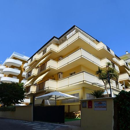 Residence Riviera Alba Adriatica Extérieur photo