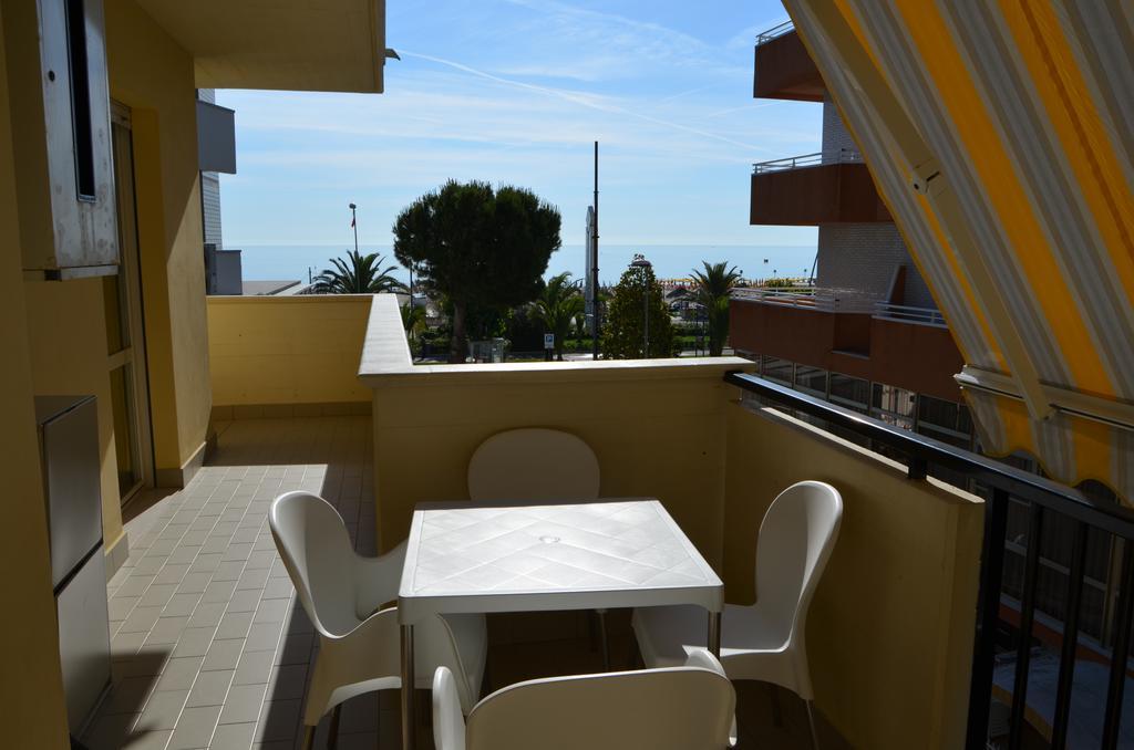 Residence Riviera Alba Adriatica Extérieur photo