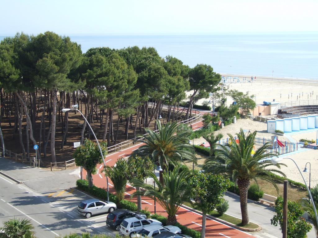 Residence Riviera Alba Adriatica Extérieur photo